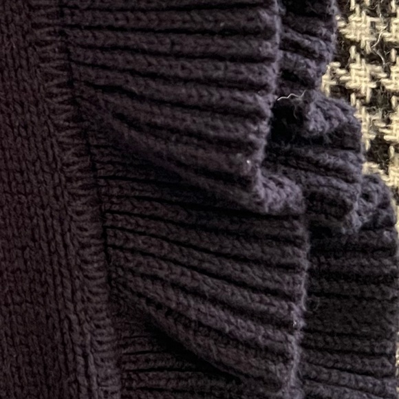 Talbots sweater knit  bathrobe with ruffles. - Picture 8 of 11